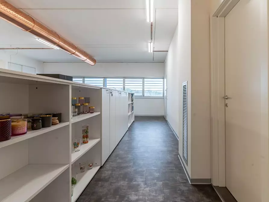 Immagine 7 di Capannone industriale in affitto  a Empoli