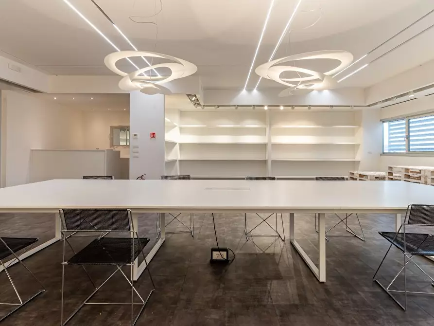 Immagine 14 di Capannone industriale in affitto  a Empoli