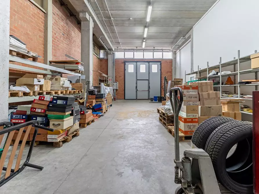 Immagine 20 di Capannone industriale in affitto  a Empoli