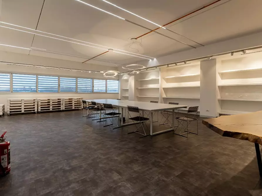 Immagine 12 di Capannone industriale in affitto  a Empoli