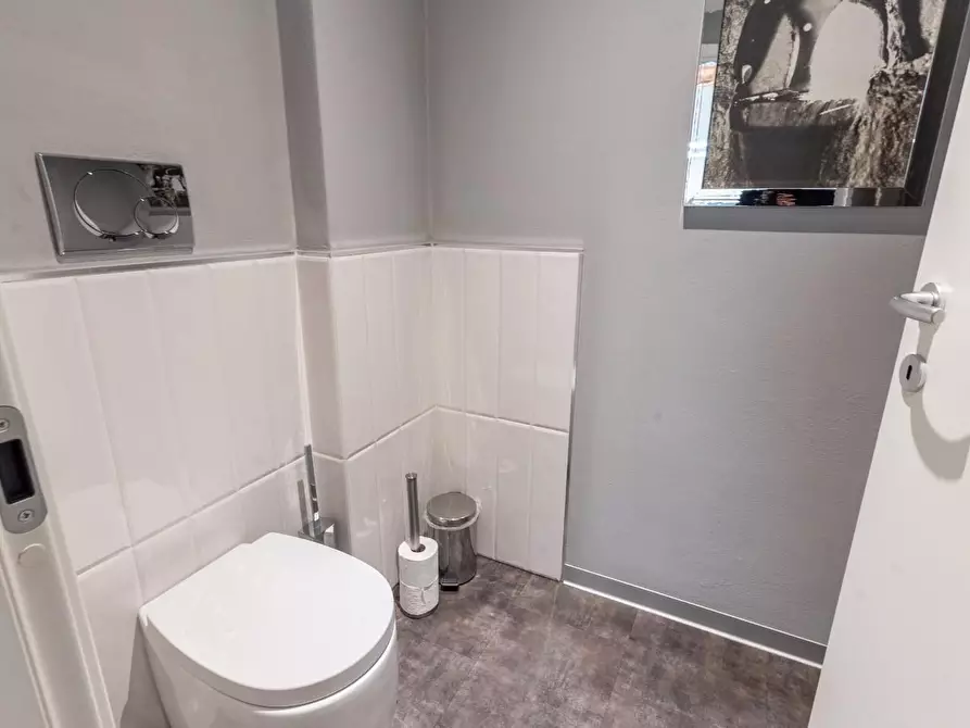 Immagine 9 di Capannone industriale in affitto  a Empoli