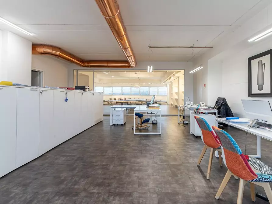 Immagine 2 di Capannone industriale in affitto  a Empoli