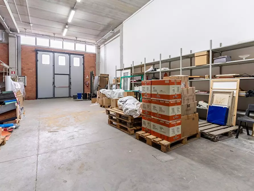 Immagine 22 di Capannone industriale in affitto  a Empoli