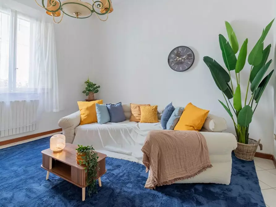 Immagine 3 di Villa in vendita  a Pontedera