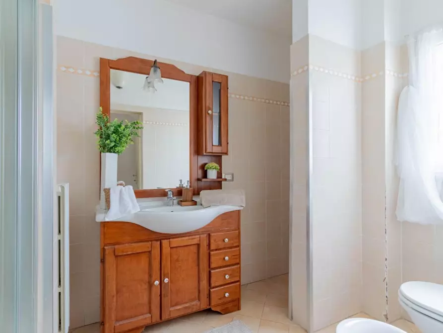 Immagine 16 di Villa in vendita  a Pontedera