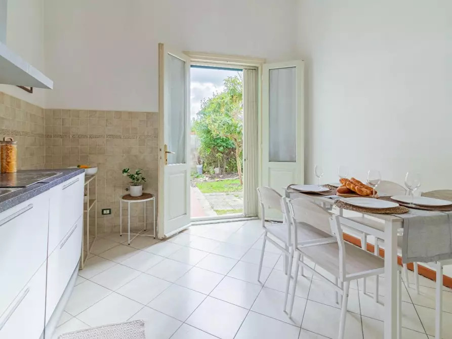 Immagine 9 di Villa in vendita  a Pontedera