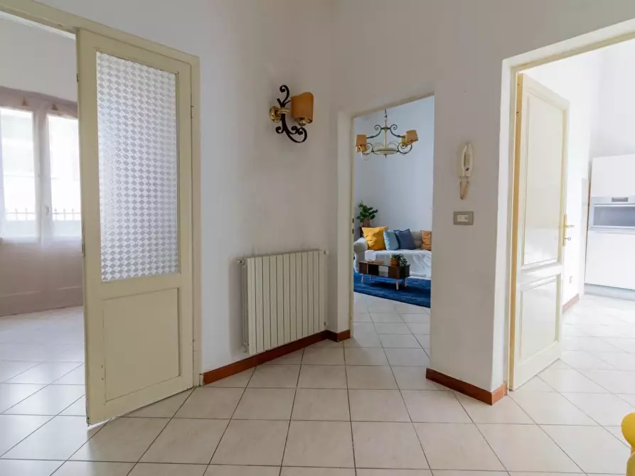 Immagine 5 di Villa in vendita  a Pontedera