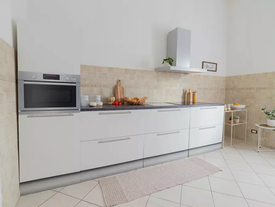 Immagine 8 di Villa in vendita  a Pontedera