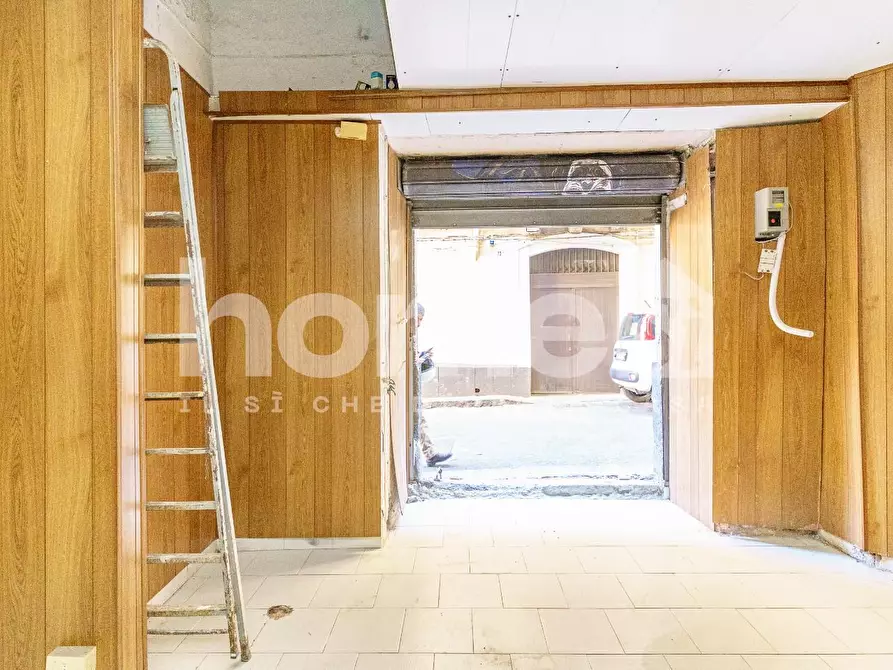 Immagine 6 di Locale commerciale in affitto  a Catania