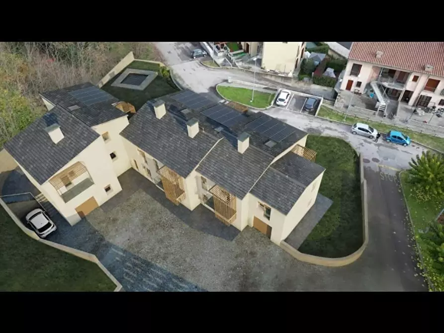 Immagine 1 di Villetta a schiera in vendita  a Monteriggioni
