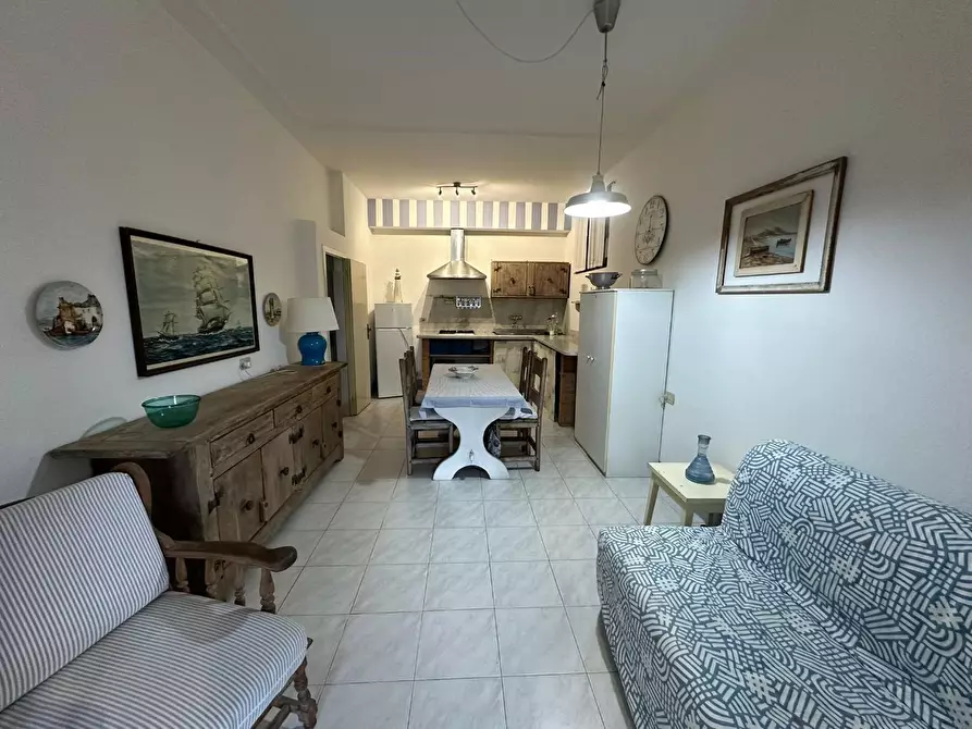 Immagine 3 di Appartamento in vendita  a Massa