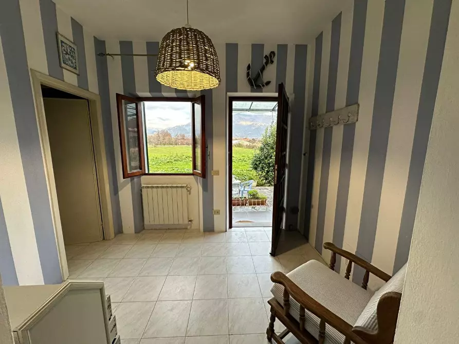 Immagine 4 di Appartamento in vendita  a Massa