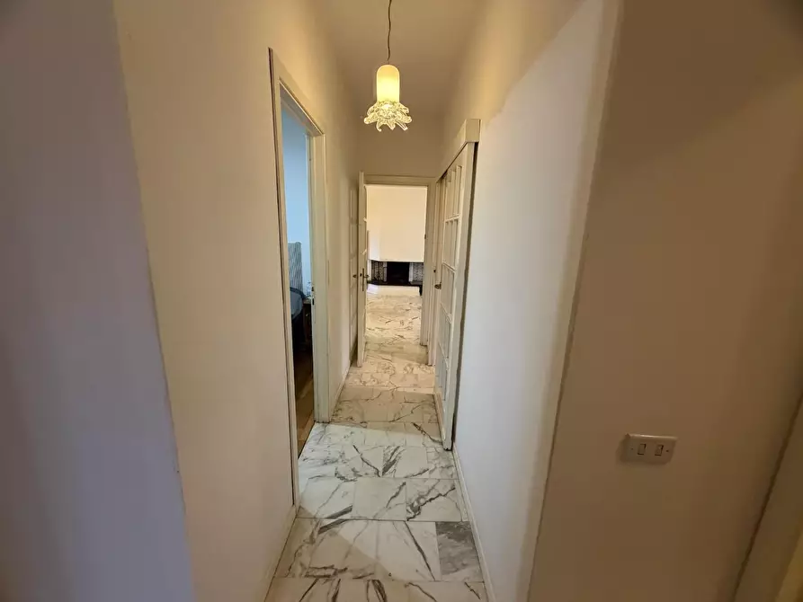 Immagine 8 di Appartamento in vendita  a Massa