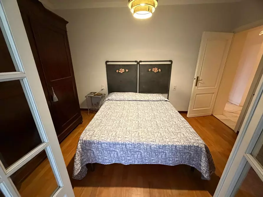 Immagine 11 di Appartamento in vendita  a Massa