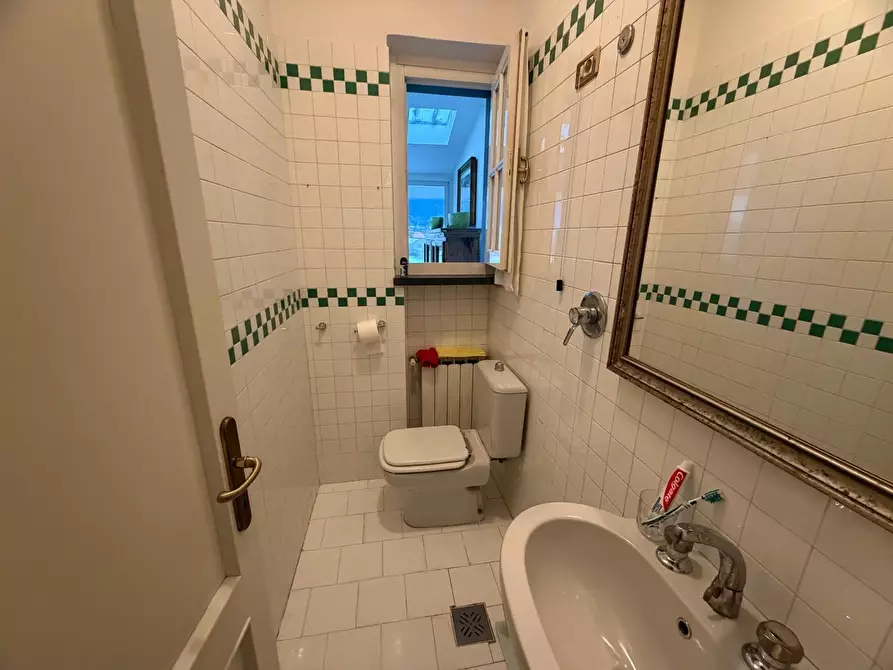 Immagine 18 di Appartamento in vendita  a Massa