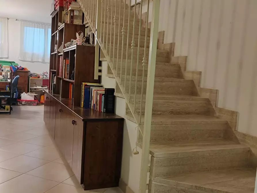 Immagine 12 di Appartamento in vendita  a Massa