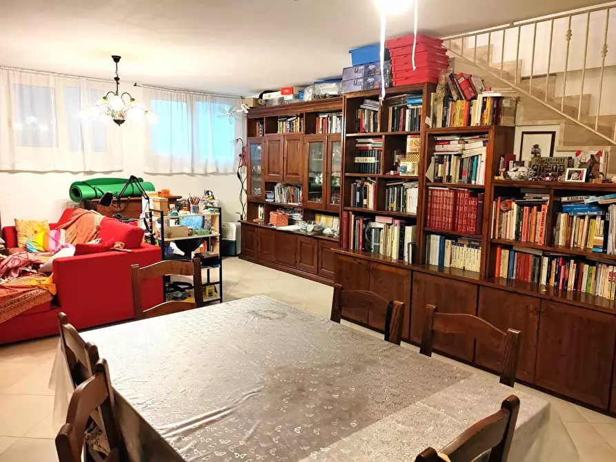 Immagine 14 di Appartamento in vendita  a Massa