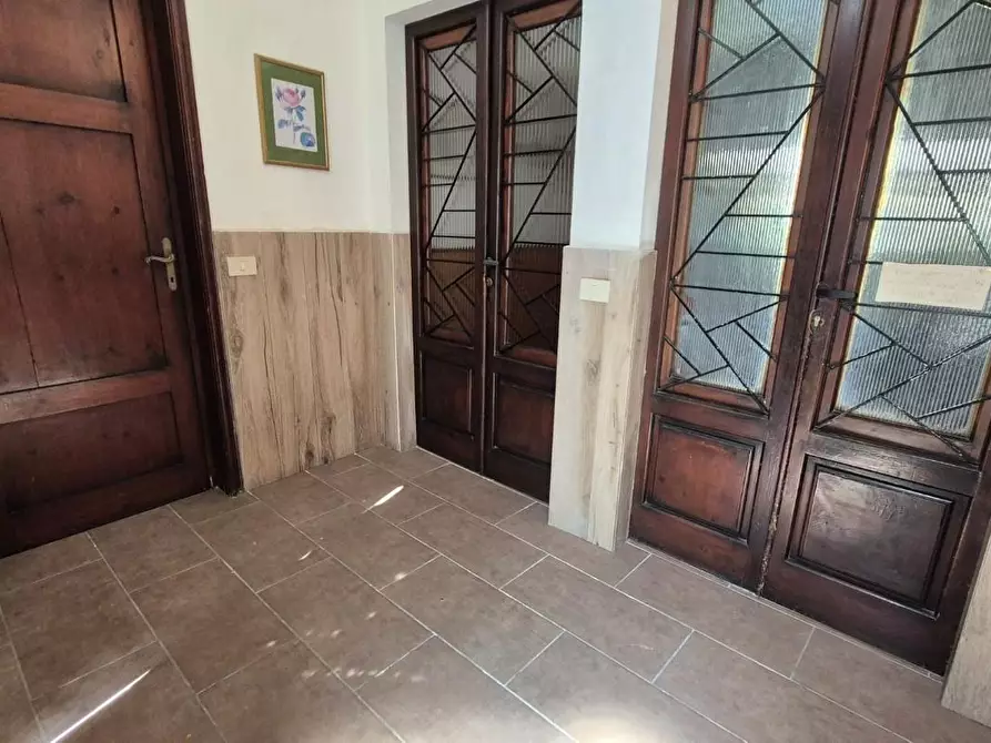 Immagine 2 di Appartamento in vendita  a Viareggio