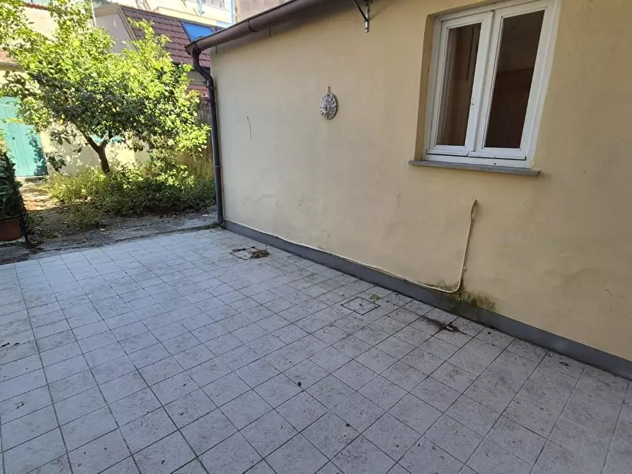 Immagine 21 di Appartamento in vendita  a Viareggio