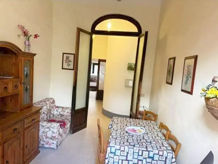 Immagine 3 di Appartamento in vendita  a Viareggio