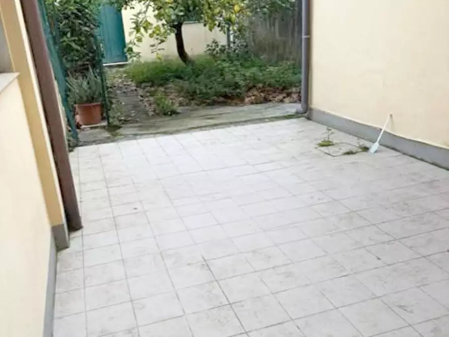 Immagine 15 di Appartamento in vendita  a Viareggio