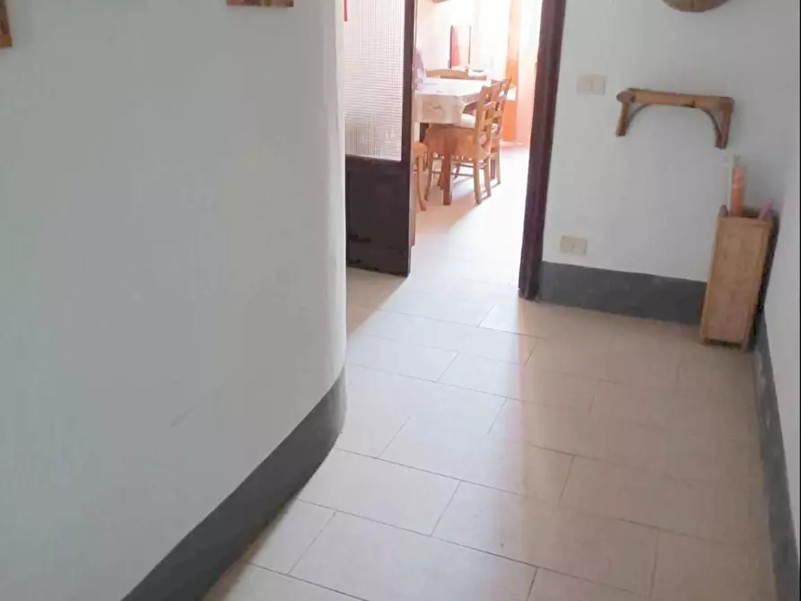 Immagine 1 di Appartamento in vendita  a Viareggio