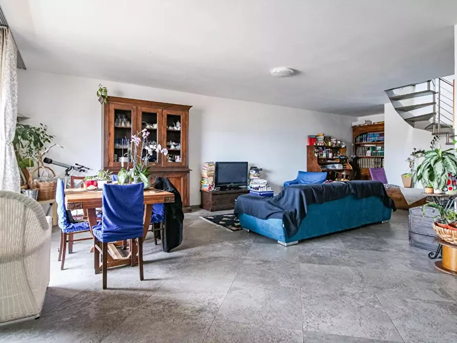 Immagine 9 di Appartamento in vendita  a Pisa