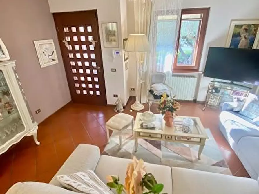 Immagine 13 di Villetta a schiera in vendita  a Montecatini Terme