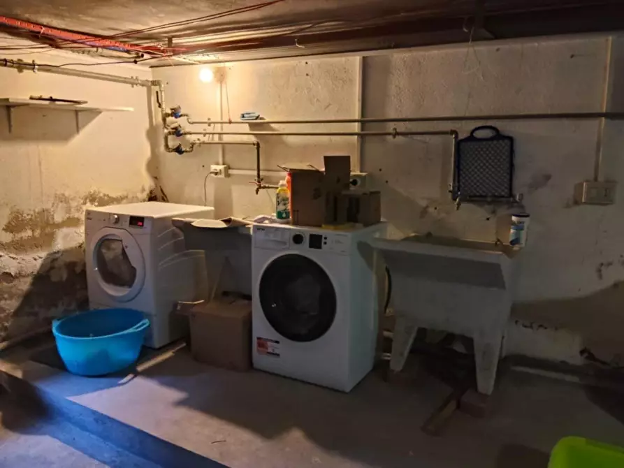 Immagine 9 di Appartamento in vendita  a Pisa