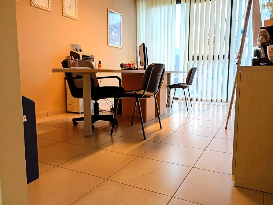 Immagine 1 di Ufficio in vendita  a San Miniato
