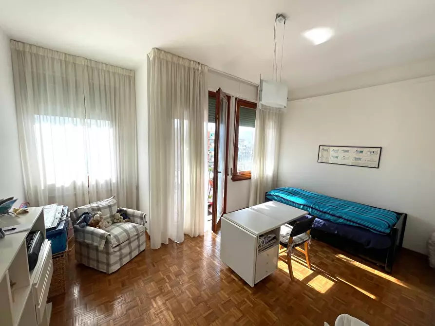 Immagine 12 di Appartamento in vendita  a Livorno