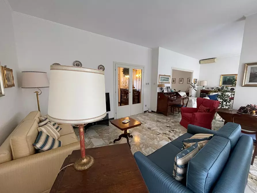 Immagine 6 di Appartamento in vendita  a Livorno