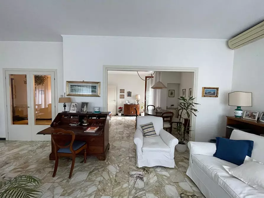 Immagine 8 di Appartamento in vendita  a Livorno