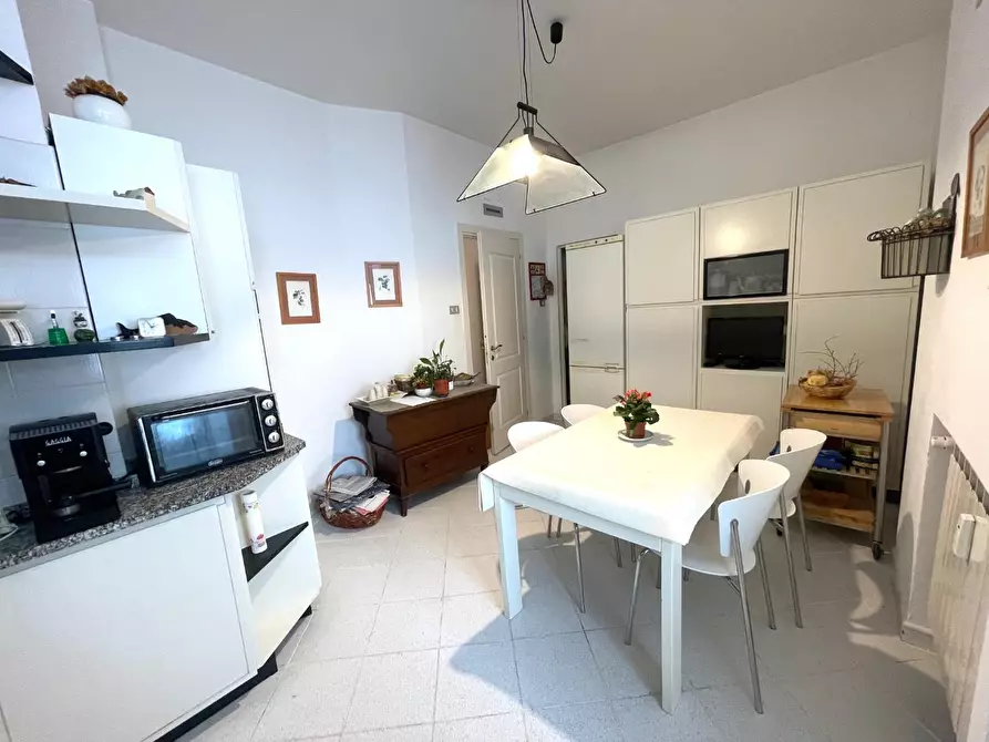 Immagine 31 di Appartamento in vendita  a Livorno