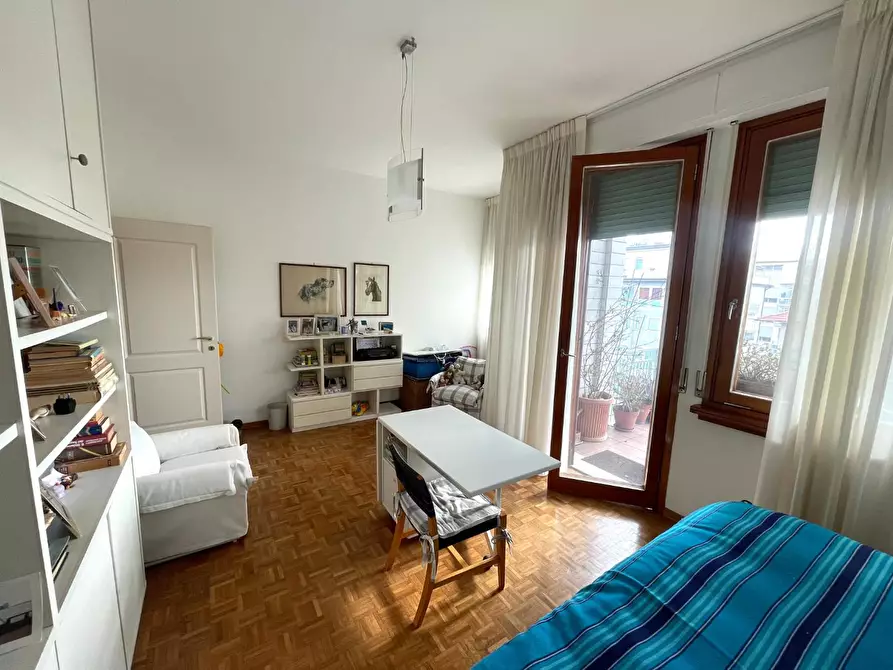 Immagine 9 di Appartamento in vendita  a Livorno