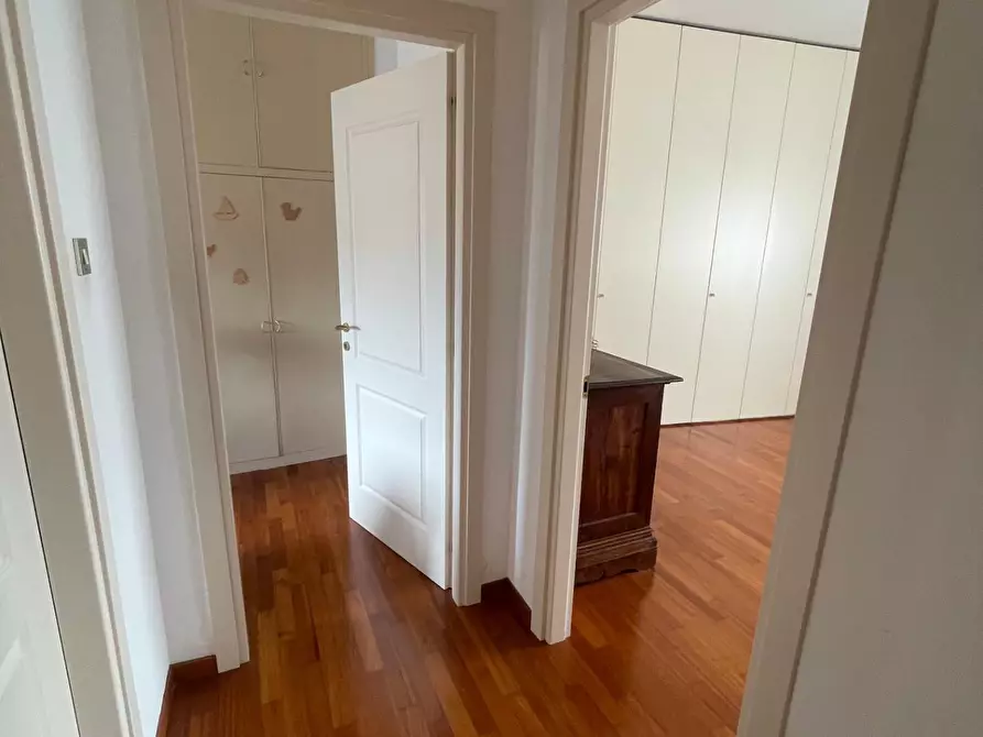 Immagine 25 di Appartamento in vendita  a Livorno