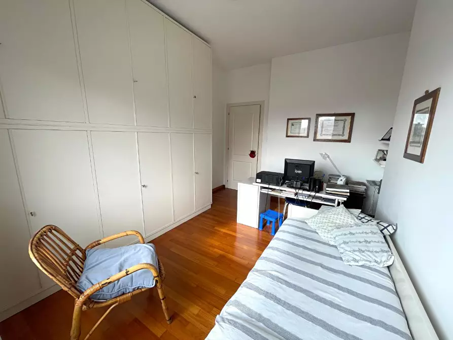 Immagine 16 di Appartamento in vendita  a Livorno