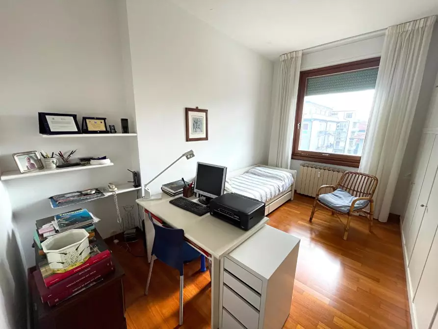 Immagine 15 di Appartamento in vendita  a Livorno