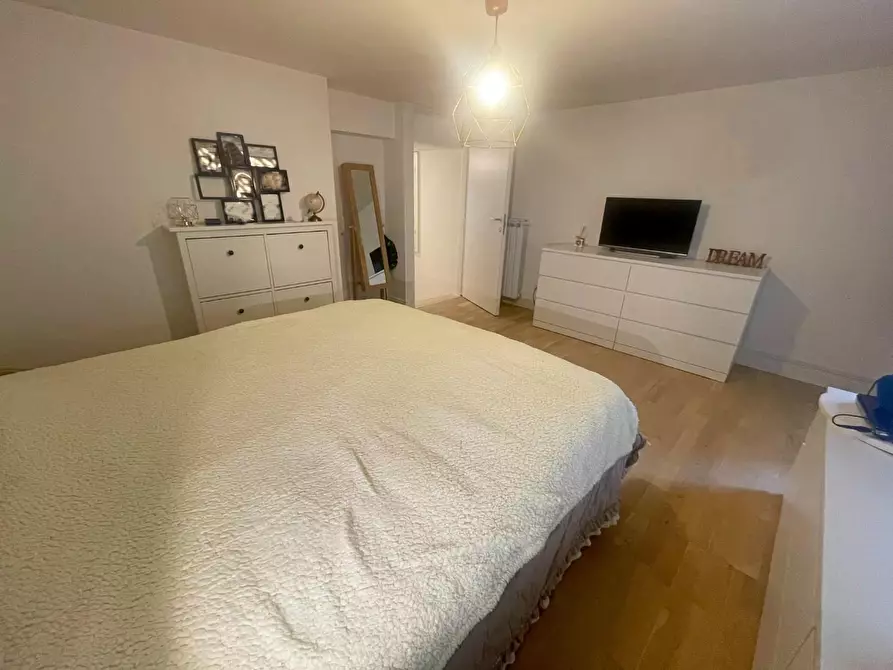 Immagine 10 di Appartamento in vendita  a Poggibonsi