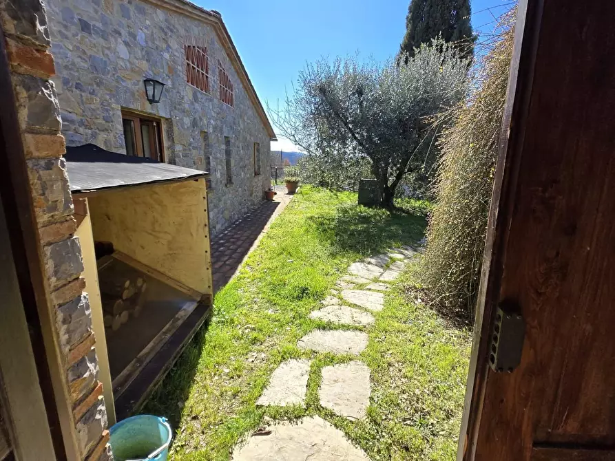 Immagine 27 di Casa indipendente in vendita  a Gaiole In Chianti