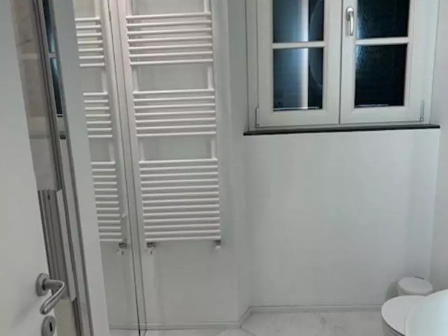 Immagine 3 di Appartamento in vendita  a Siena