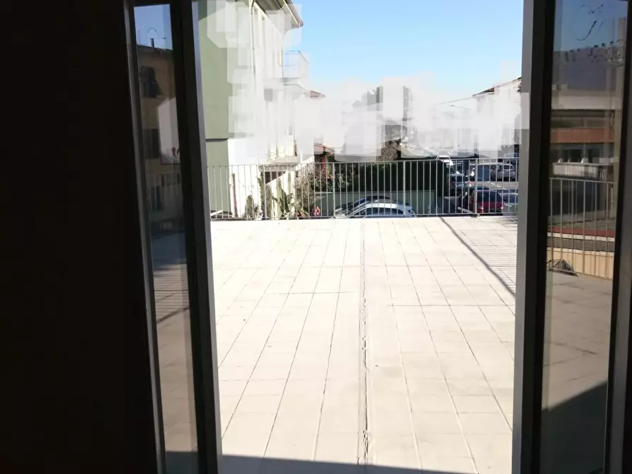 Immagine 4 di Ufficio in vendita  a Capannori