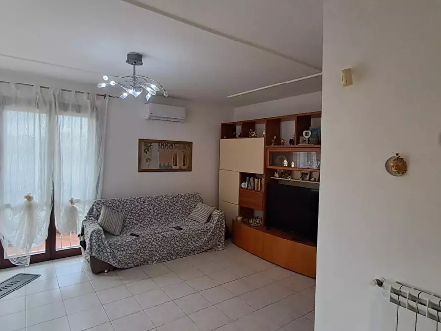 Immagine 28 di Casa bifamiliare in vendita  a Collesalvetti