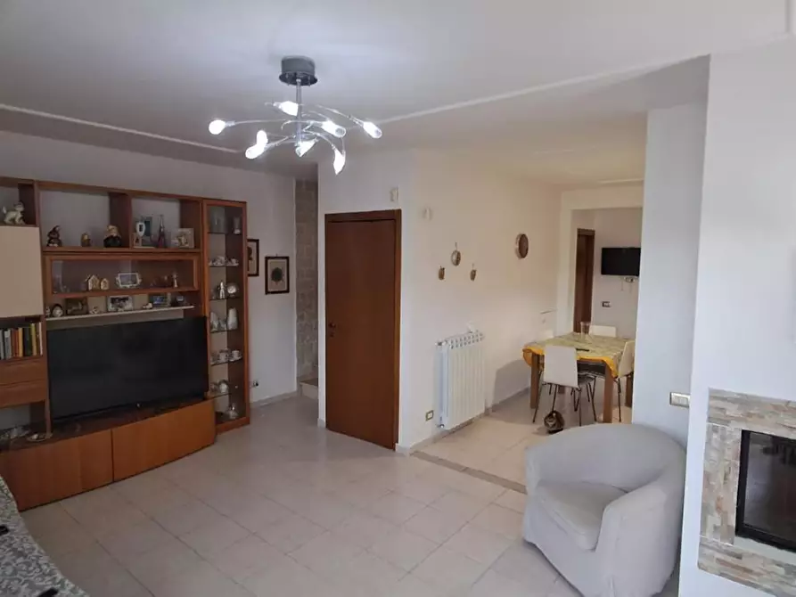 Immagine 12 di Casa bifamiliare in vendita  a Collesalvetti