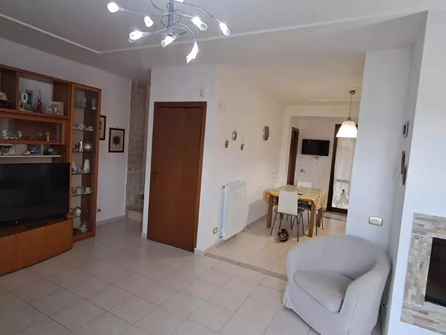 Immagine 11 di Casa bifamiliare in vendita  a Collesalvetti