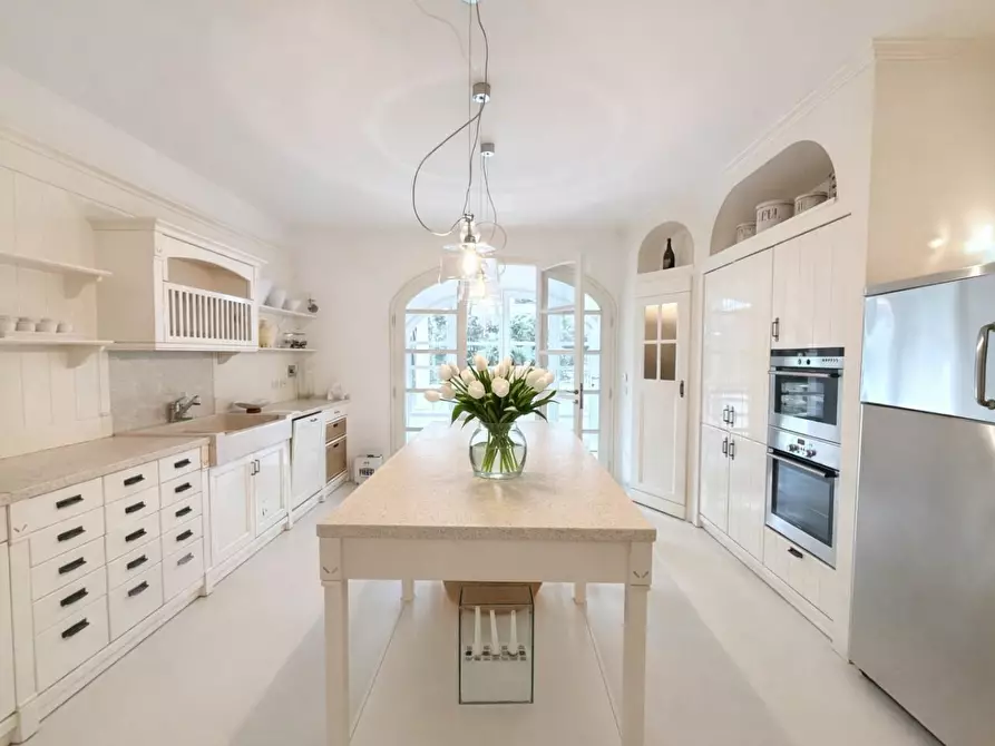 Immagine 7 di Villa in affitto  a Forte Dei Marmi