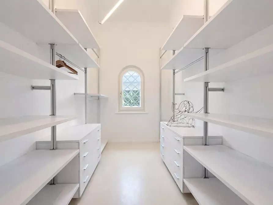 Immagine 14 di Villa in affitto  a Forte Dei Marmi