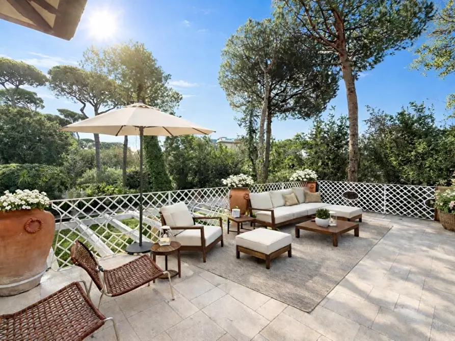 Immagine 13 di Villa in affitto  a Forte Dei Marmi