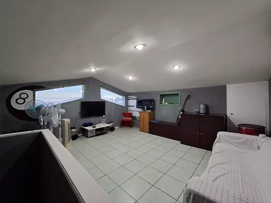 Immagine 8 di Villa in vendita  a San Miniato