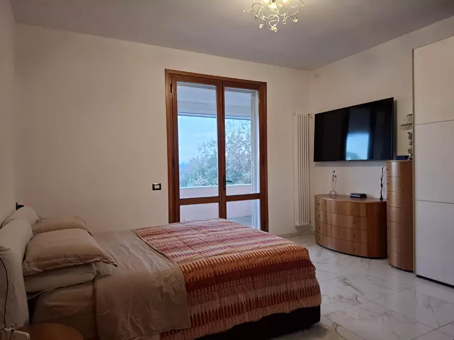 Immagine 25 di Villa in vendita  a San Miniato